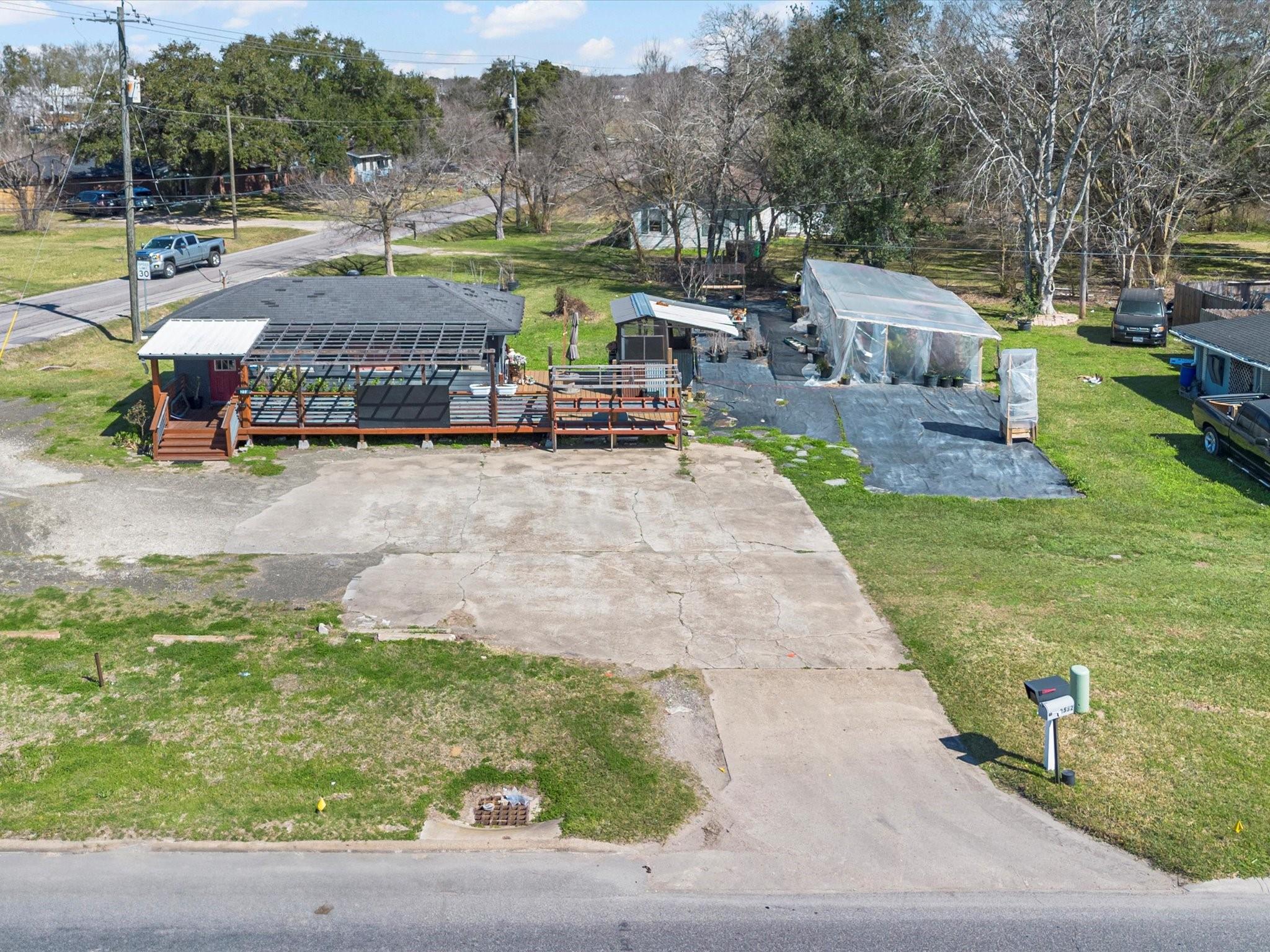 2518 W Highway 6