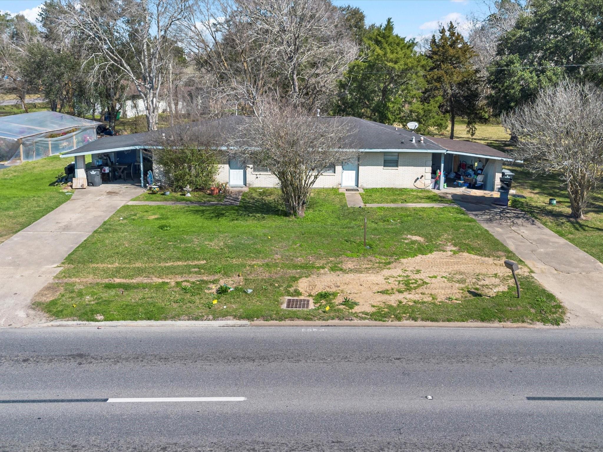 2518 W Highway 6
