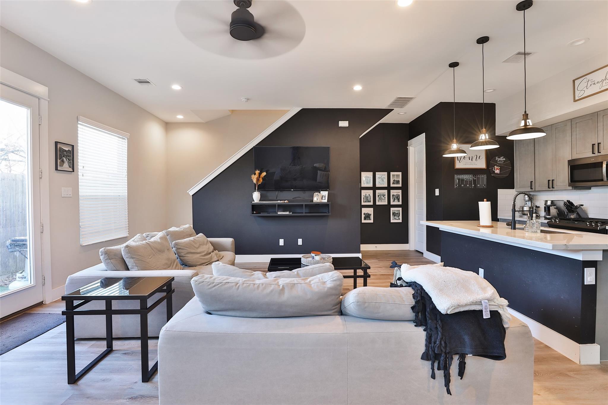 712 Pinemont Canyon Lane