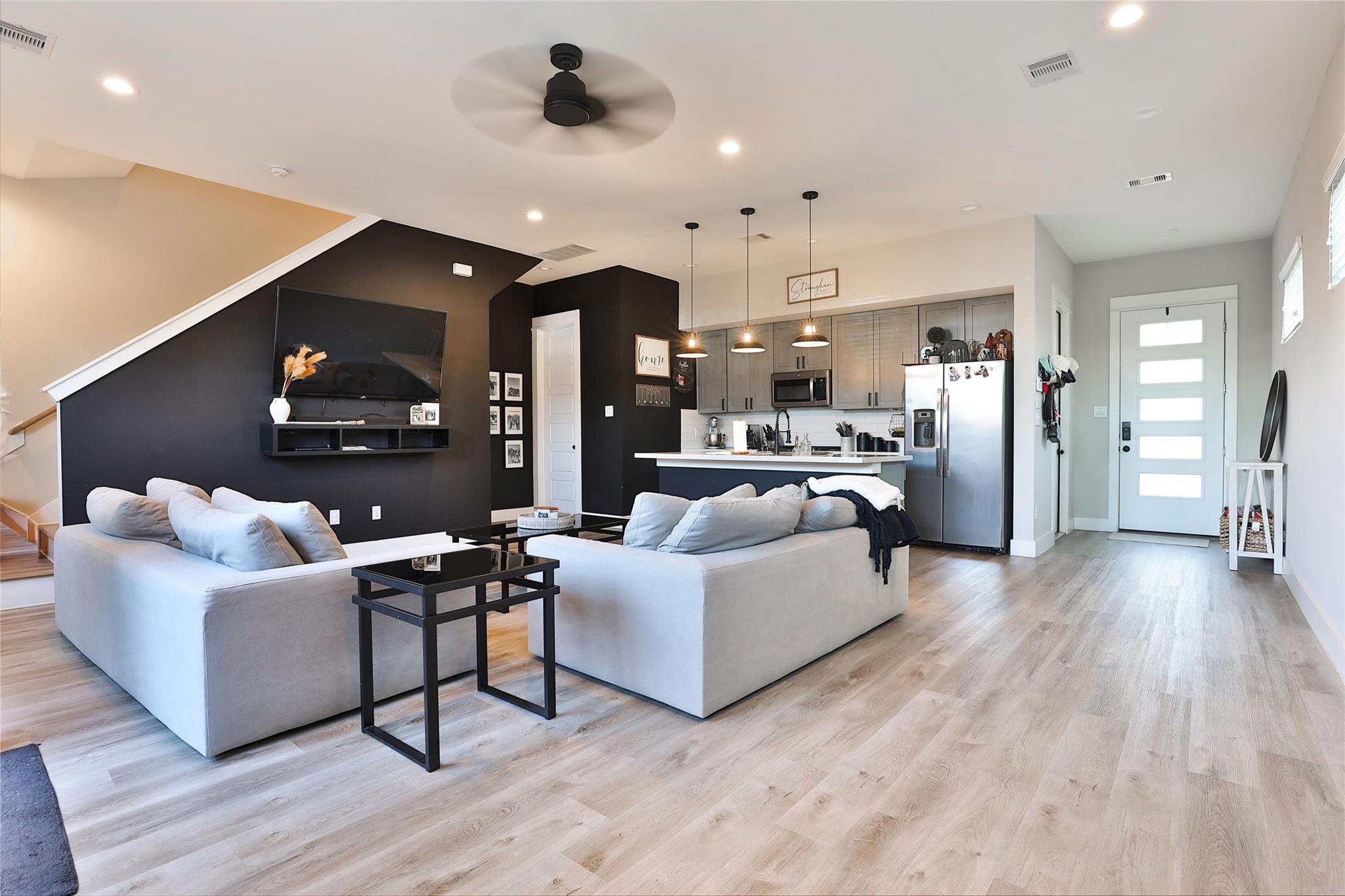 712 Pinemont Canyon Lane