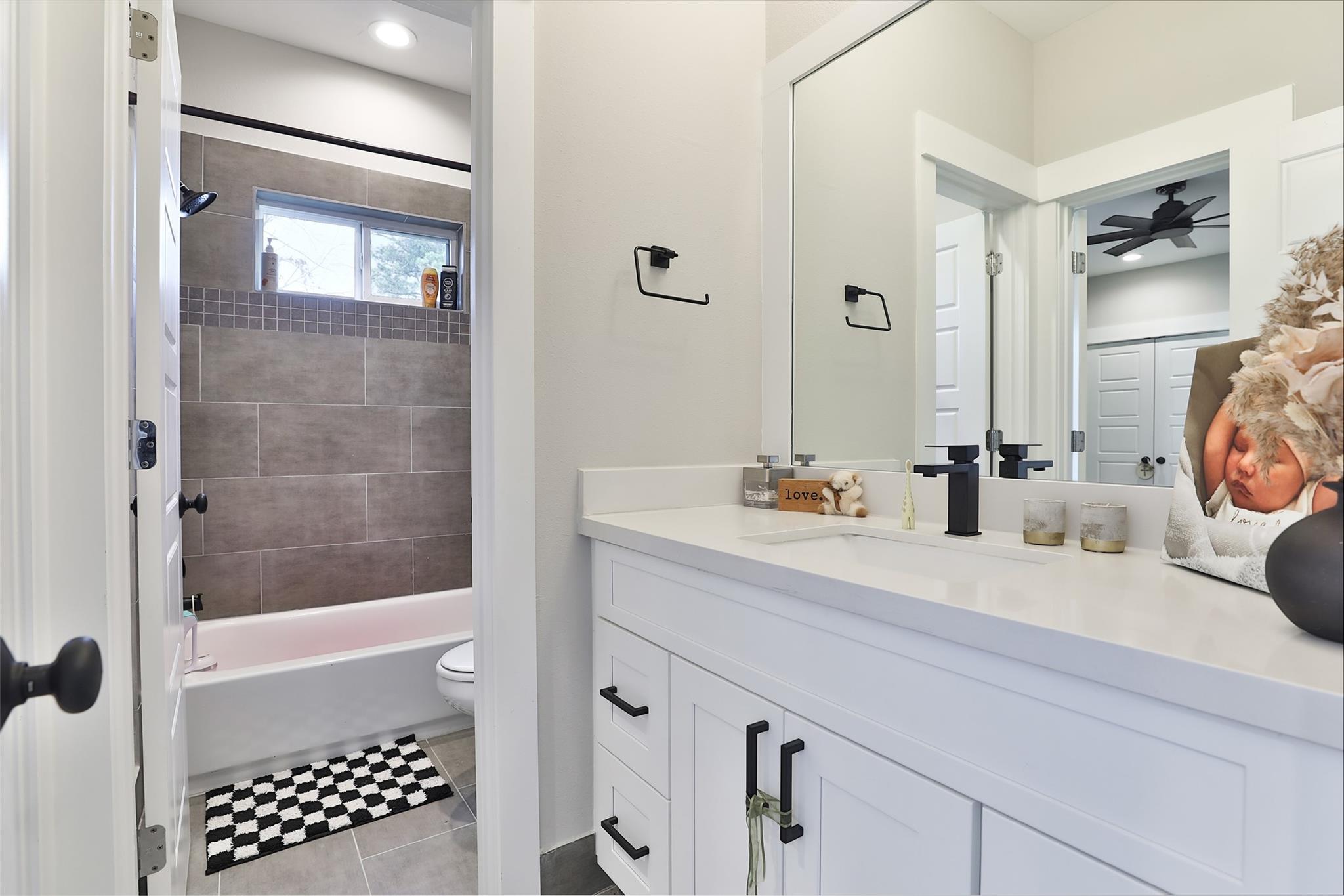 712 Pinemont Canyon Lane