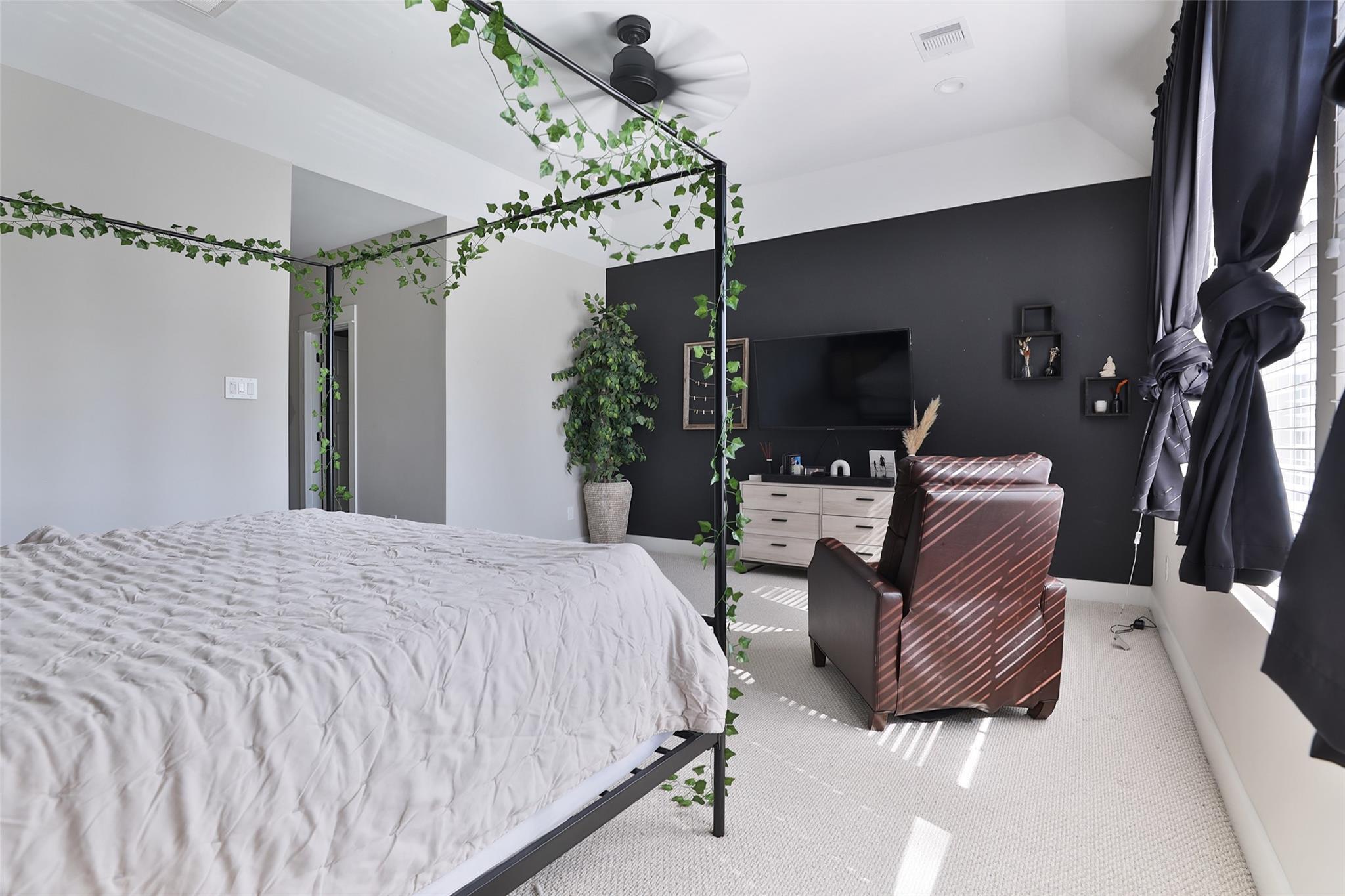 712 Pinemont Canyon Lane