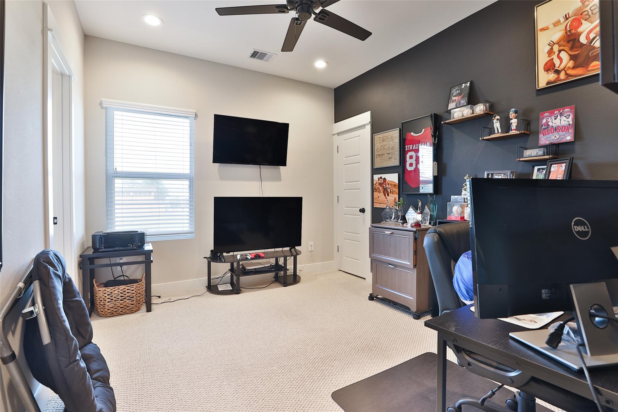 712 Pinemont Canyon Lane