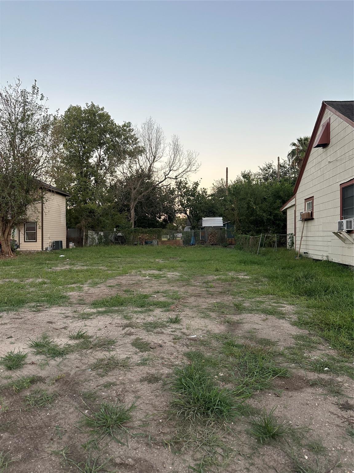 6711 Eastwood Street