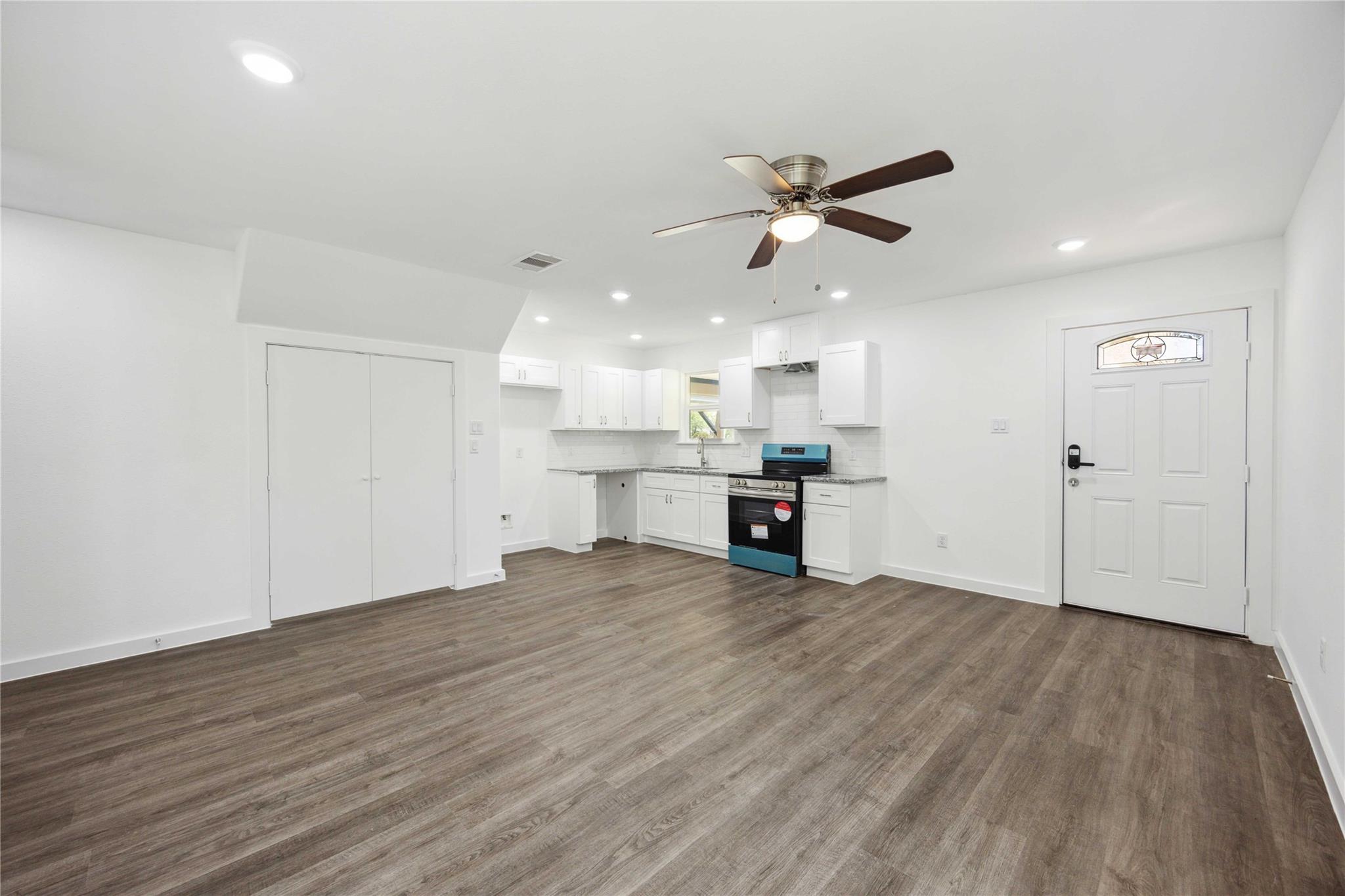 1056 North Lane Unit: A/B