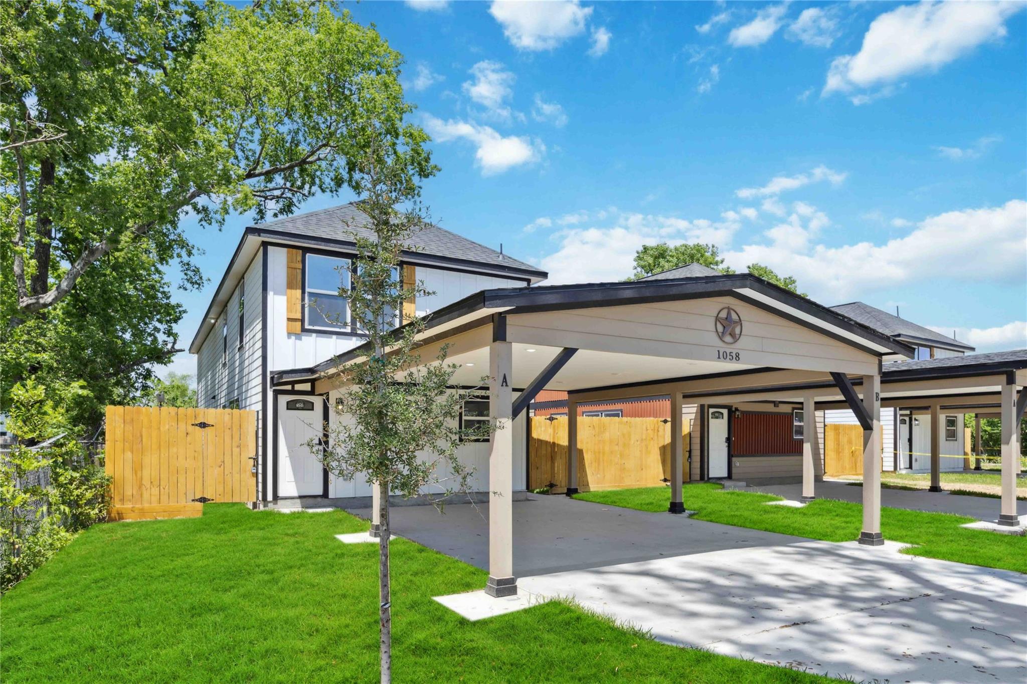1056 North Lane Unit: A/B