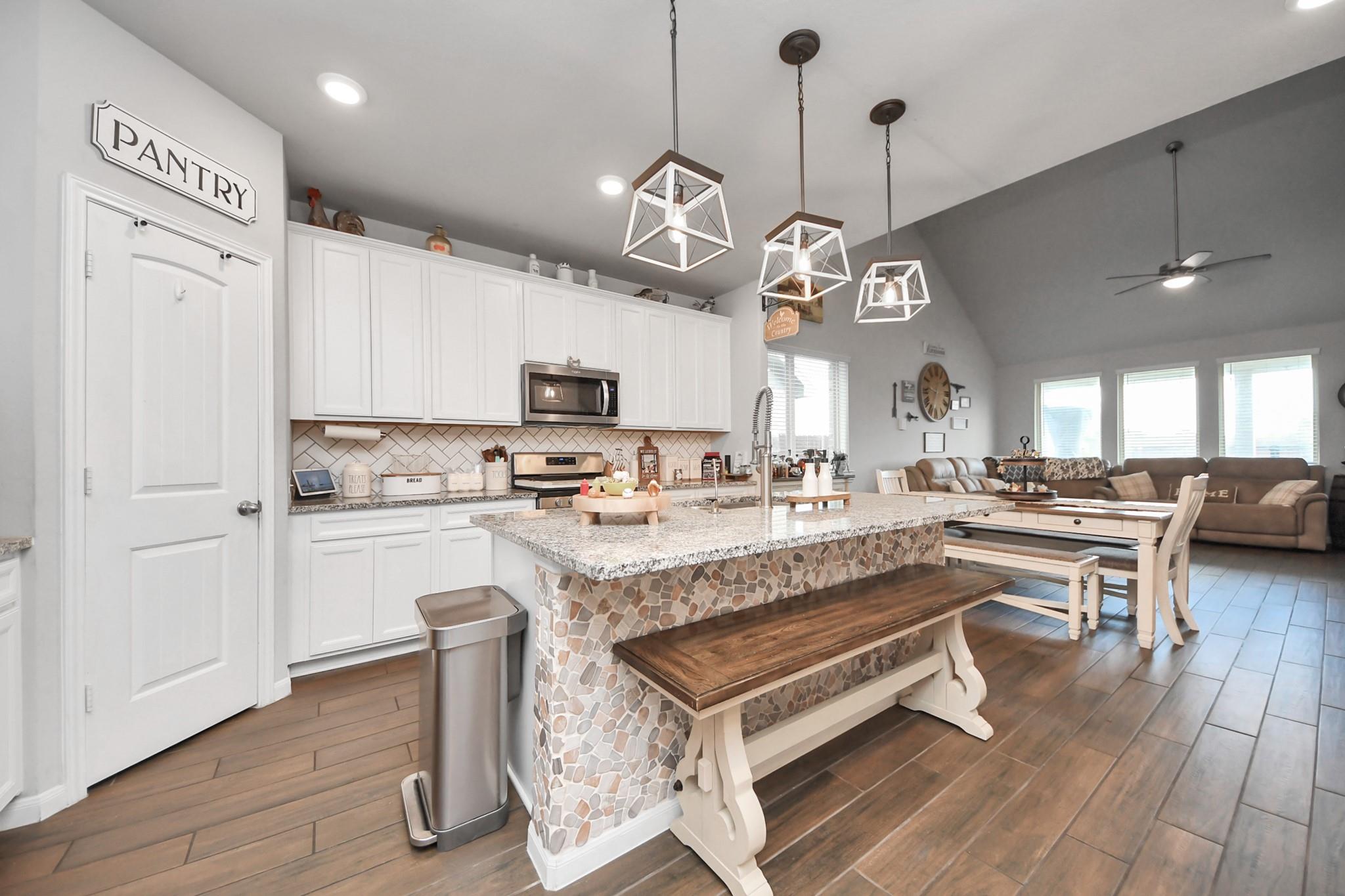 2394 Bishop Lagoon Way