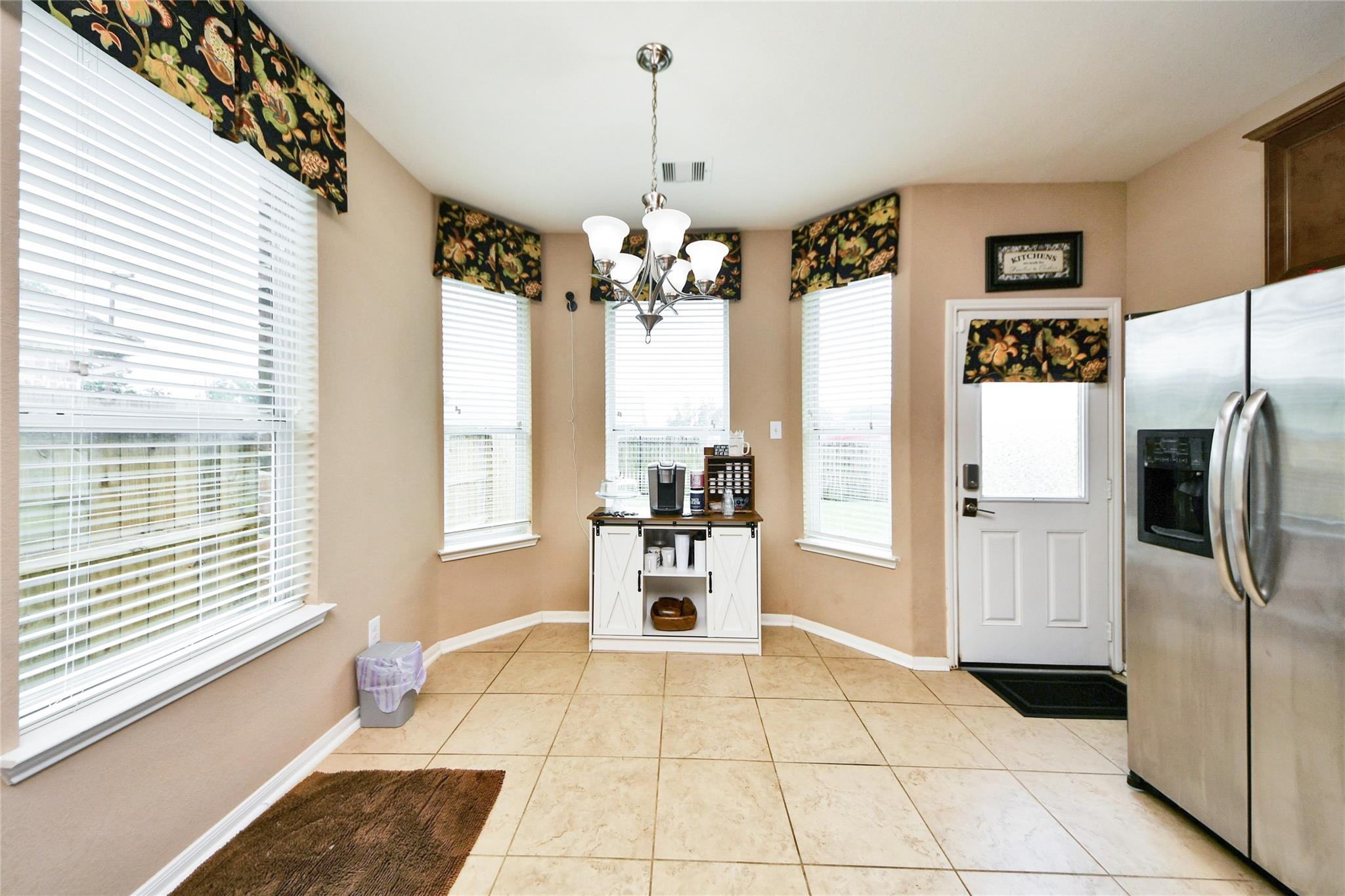 197 Midtown Park Drive, Alvin