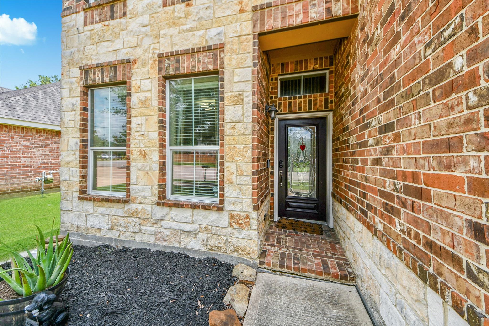 197 Midtown Park Drive, Alvin