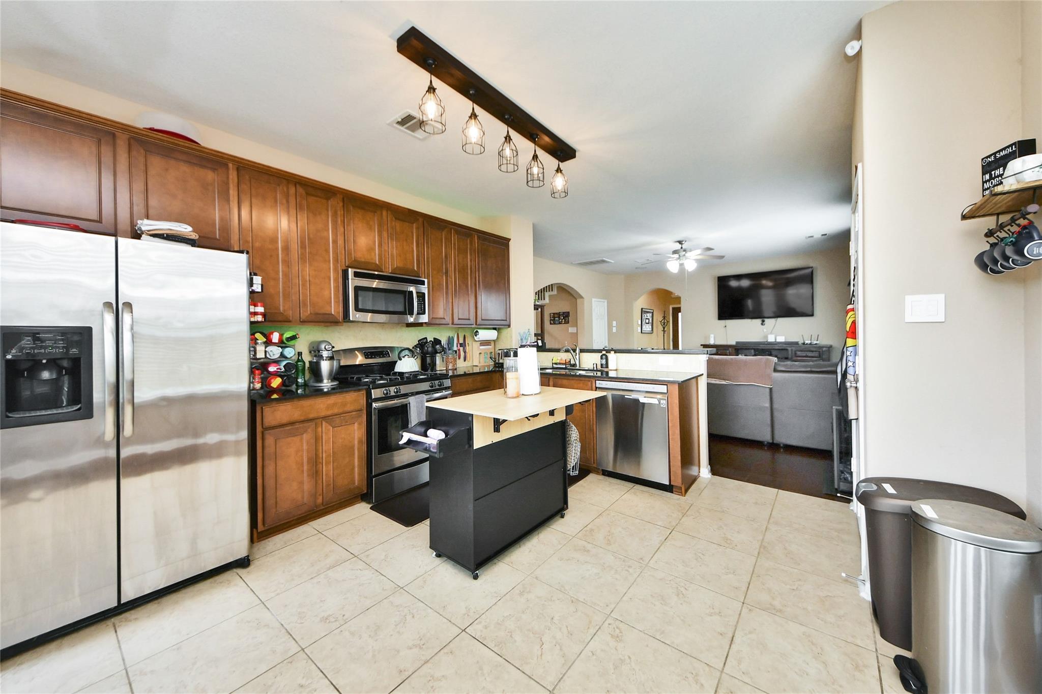 197 Midtown Park Drive, Alvin