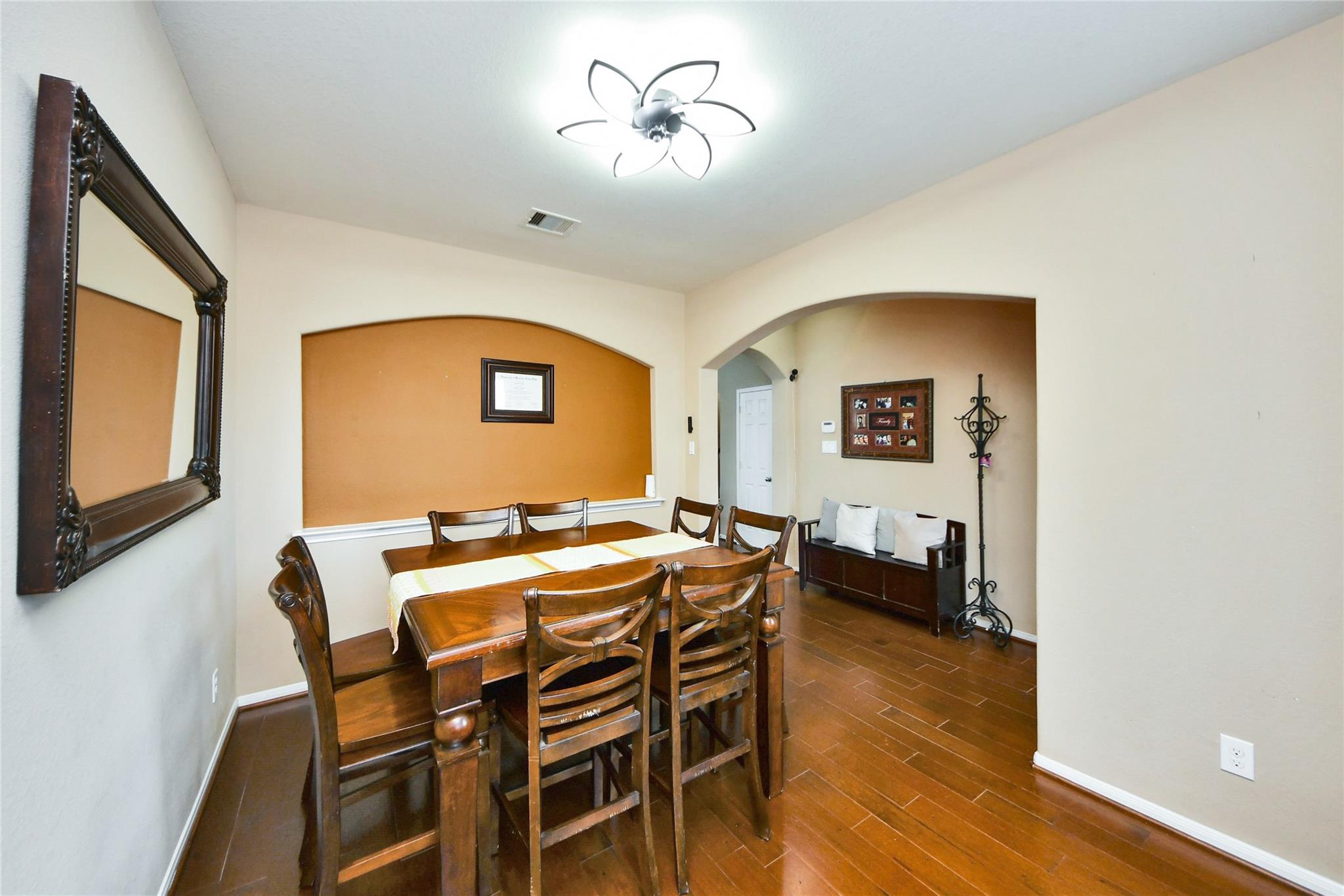 197 Midtown Park Drive, Alvin