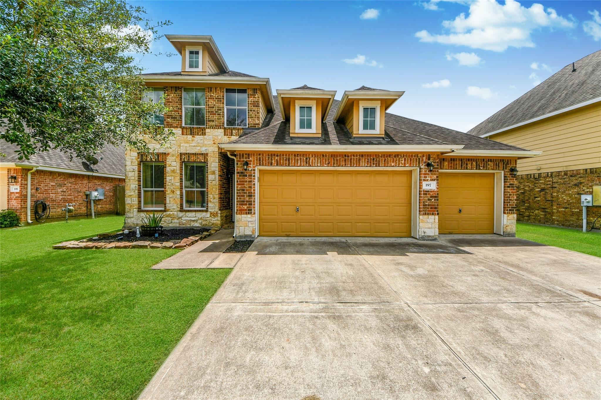 197 Midtown Park Drive, Alvin