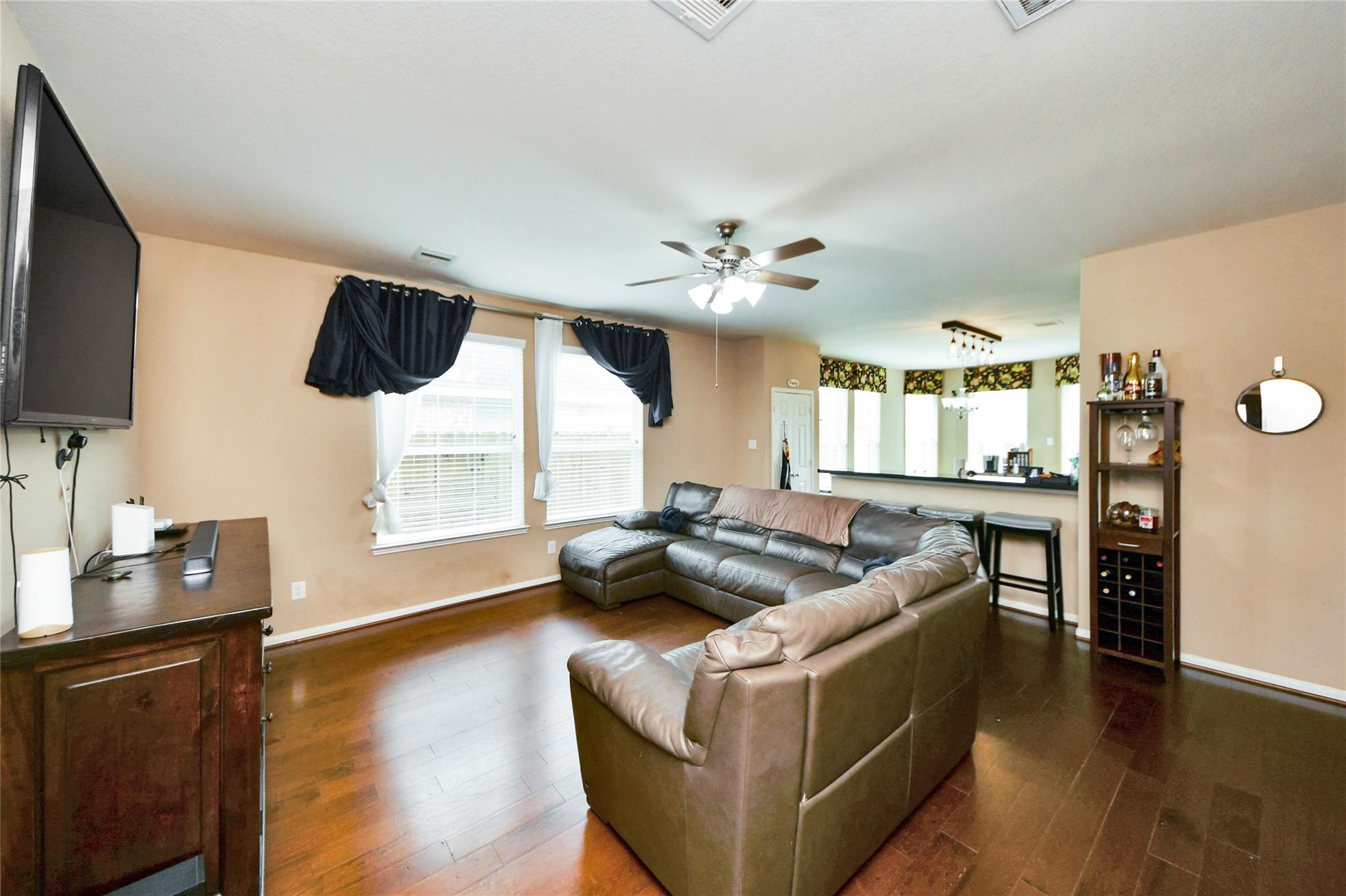 197 Midtown Park Drive, Alvin