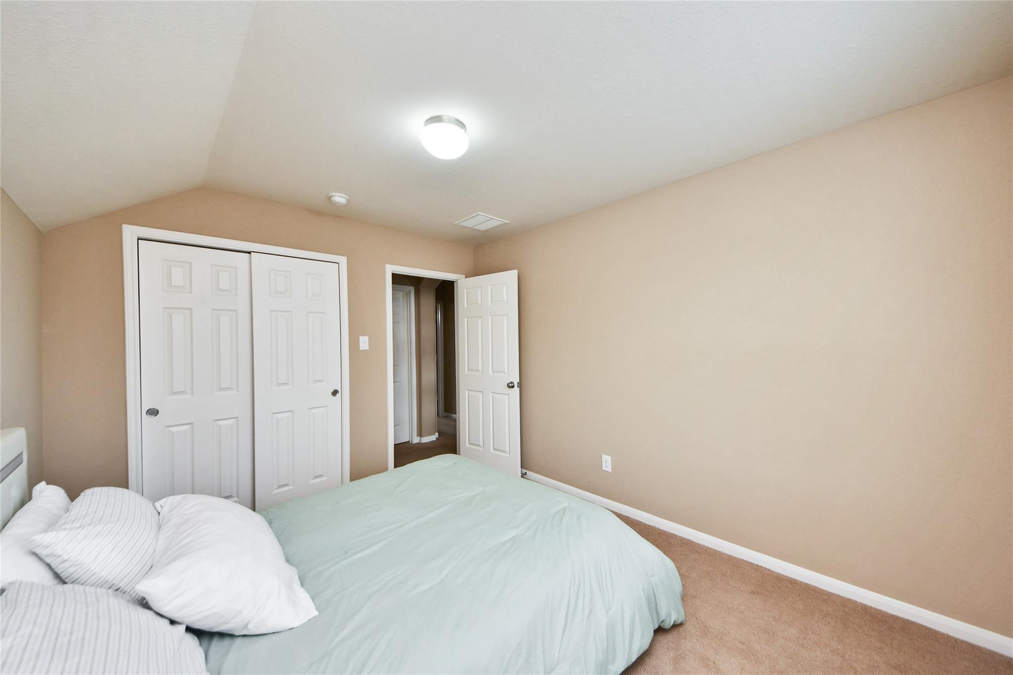 197 Midtown Park Drive, Alvin