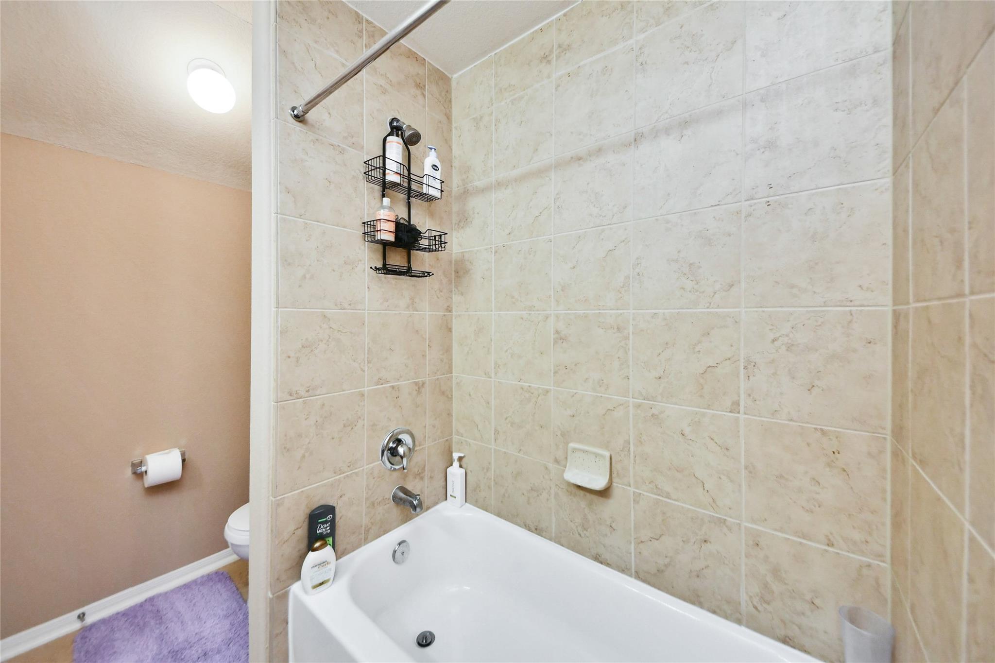 197 Midtown Park Drive, Alvin