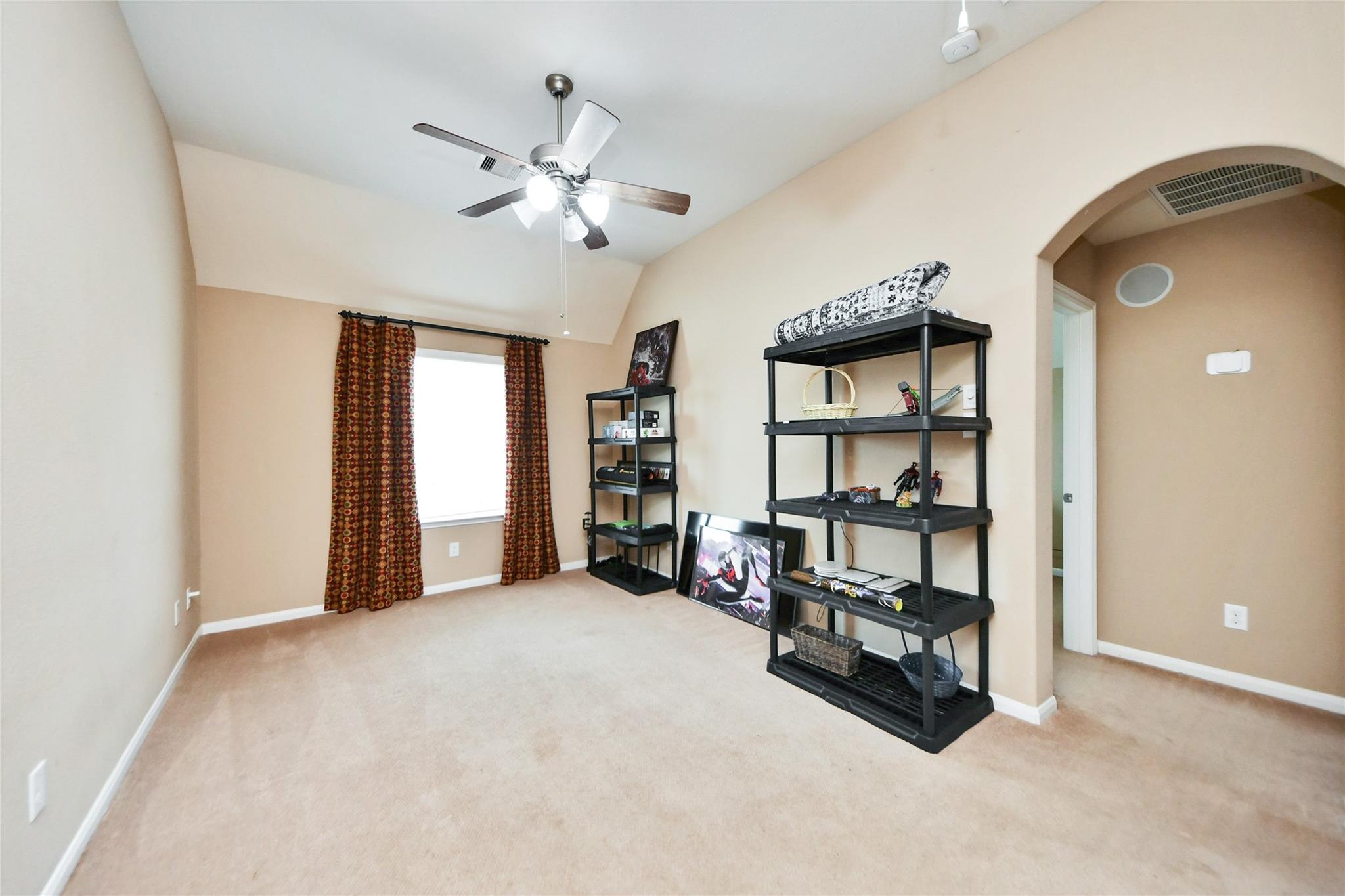 197 Midtown Park Drive, Alvin