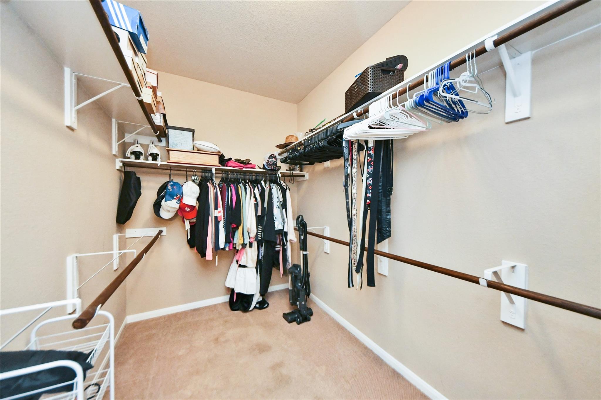 197 Midtown Park Drive, Alvin