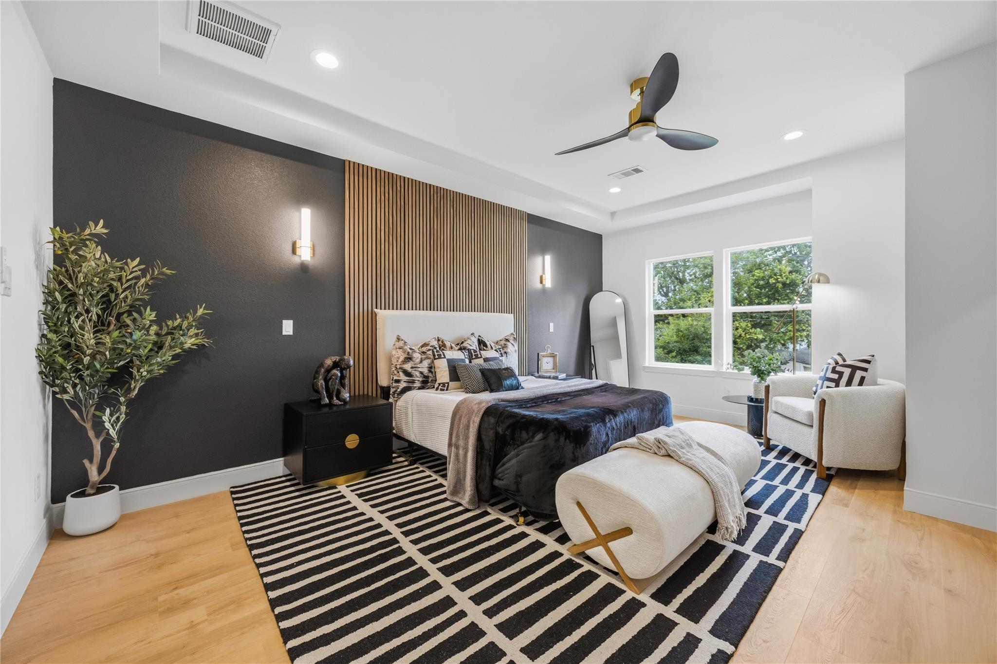 5955 Southseas Street Unit: A/B