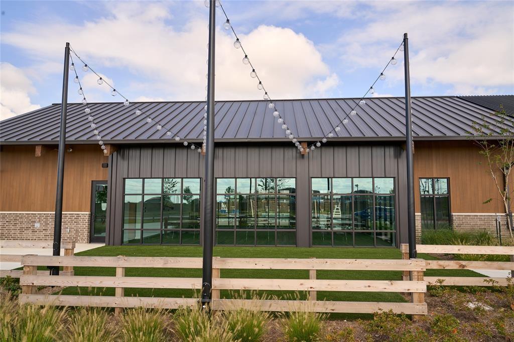 21815 Sunshine Cove Lane