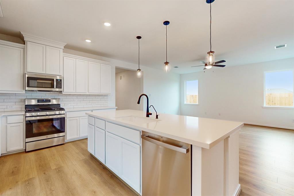 21815 Sunshine Cove Lane