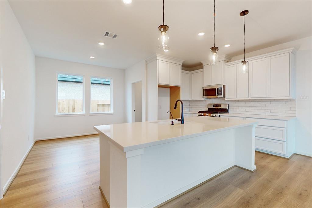 21815 Sunshine Cove Lane