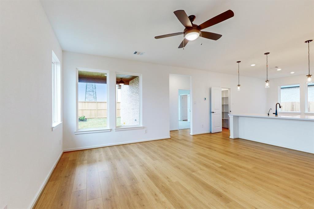 21815 Sunshine Cove Lane