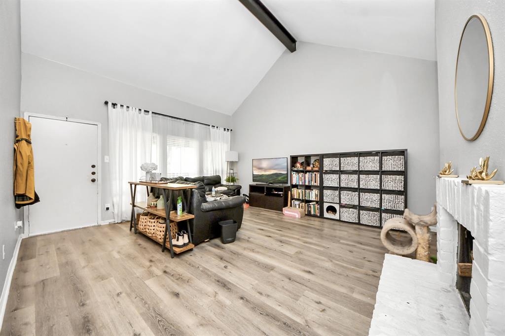 2100 Tanglewilde Street # 312