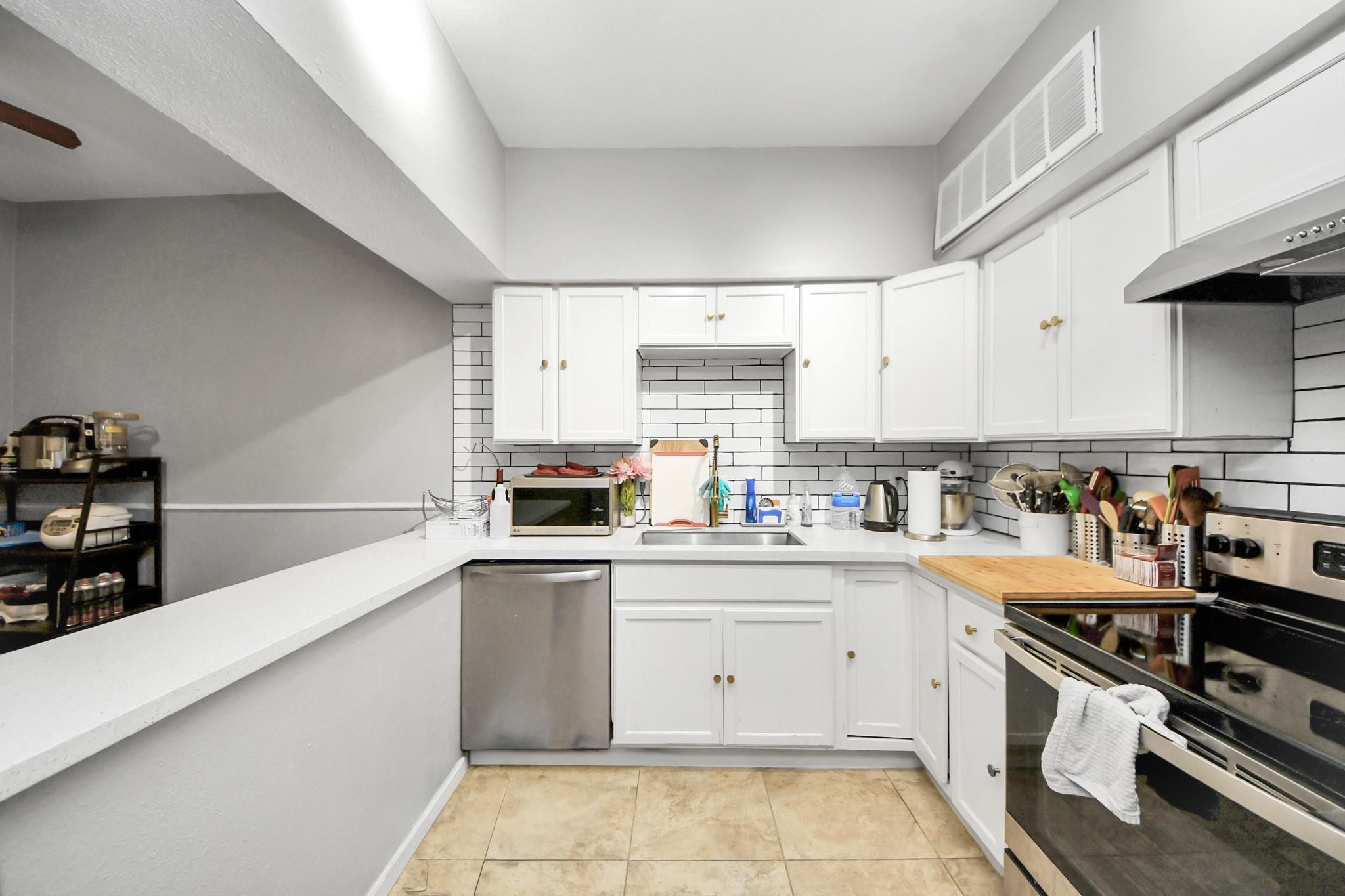 2100 Tanglewilde Street # 312