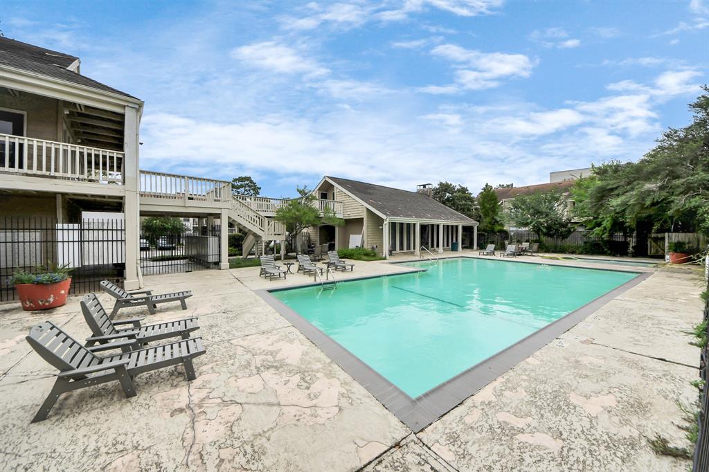 2100 Tanglewilde Street # 312