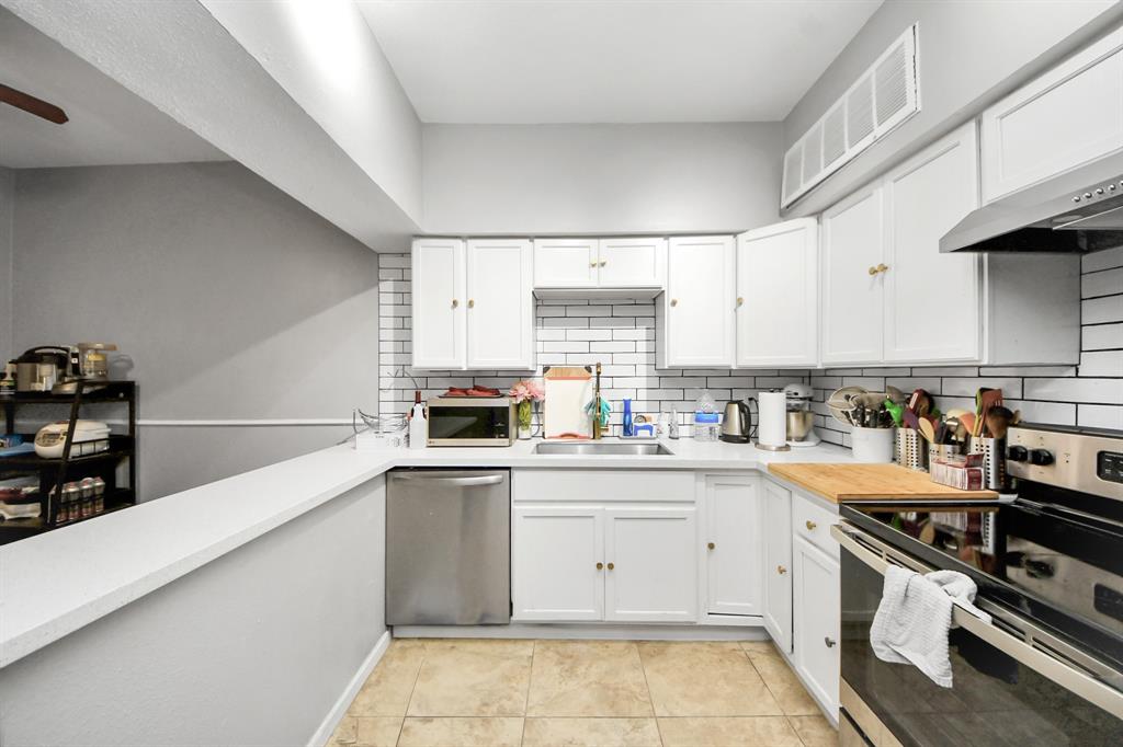2100 Tanglewilde Street # 312