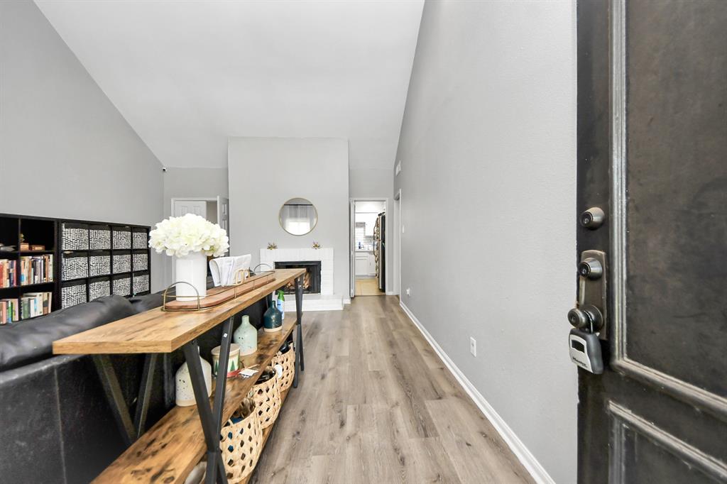 2100 Tanglewilde Street # 312