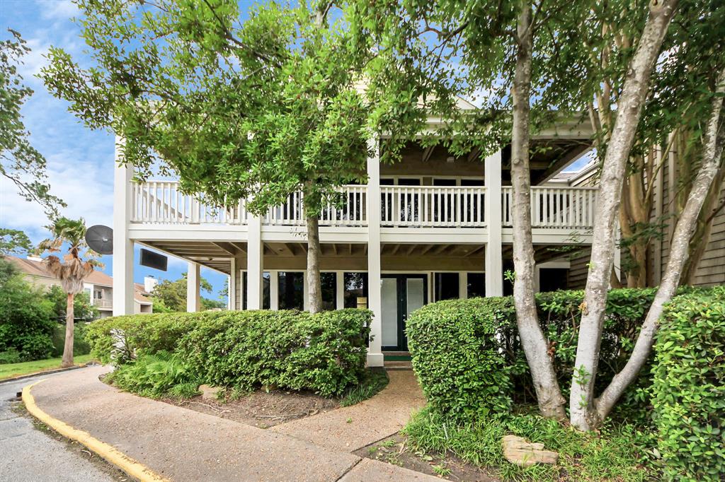 2100 Tanglewilde Street # 312