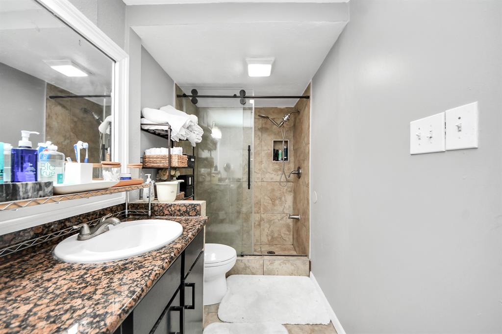 2100 Tanglewilde Street # 312