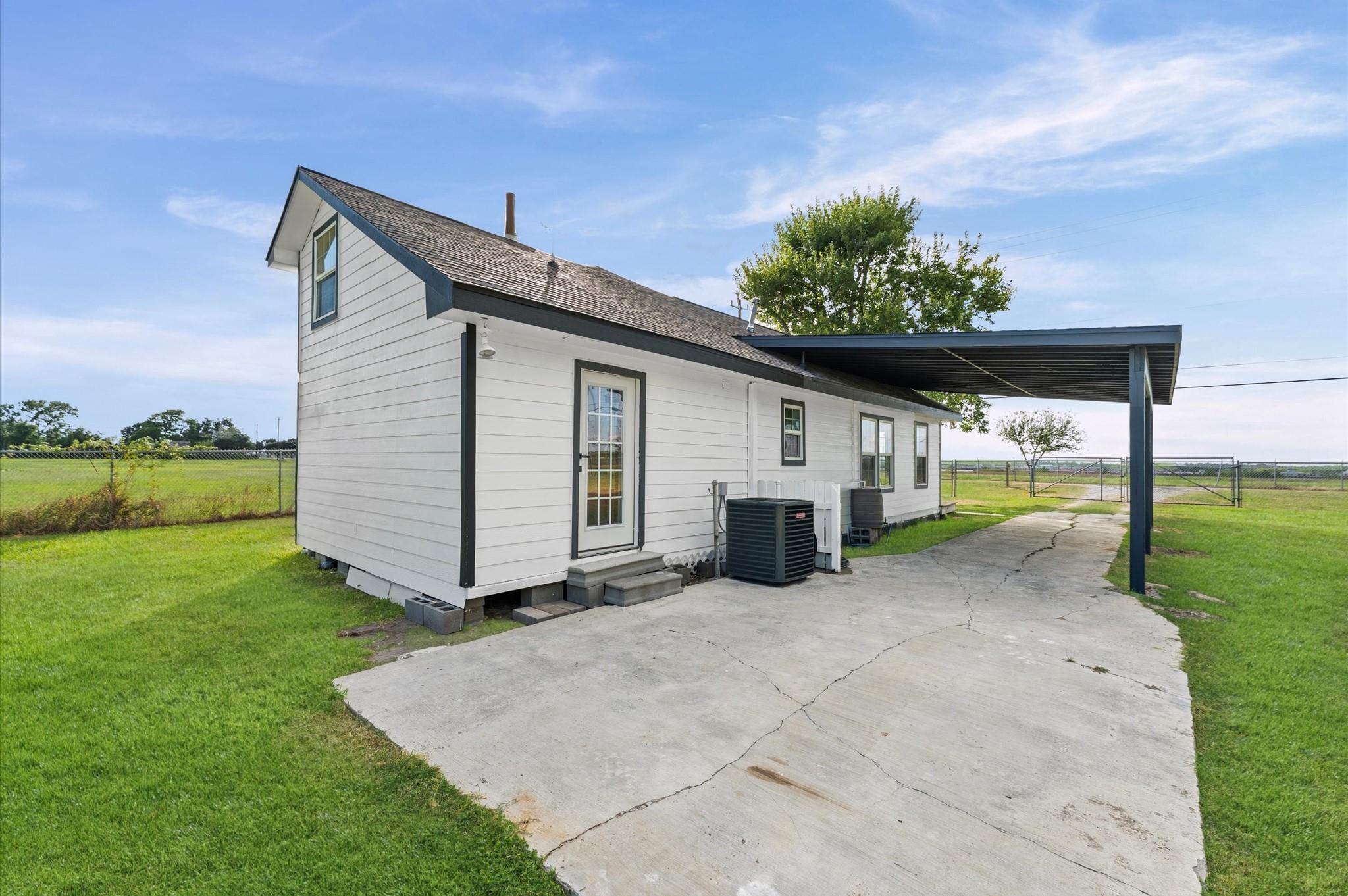 254 Independence Parkway N, Baytown