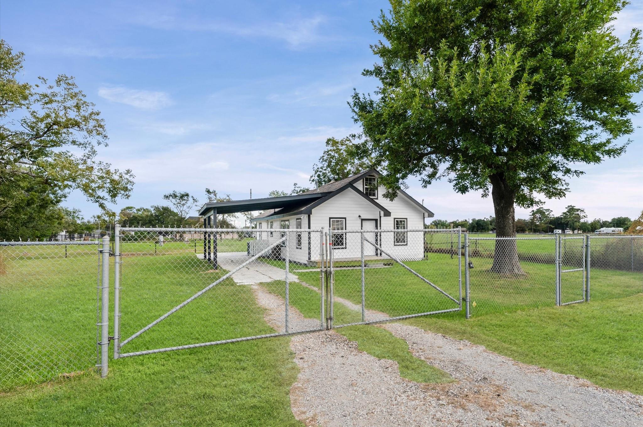 254 Independence Parkway N, Baytown