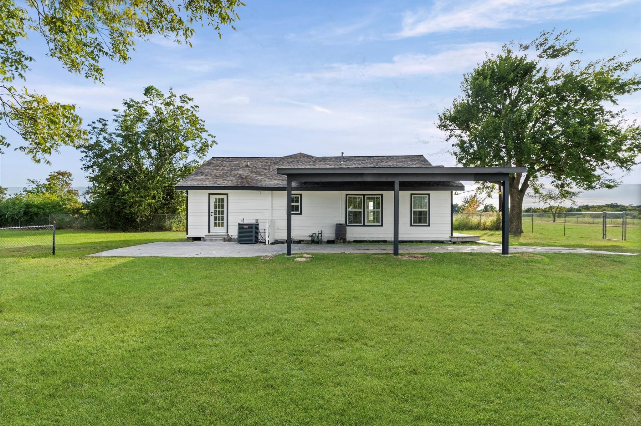 254 Independence Parkway N, Baytown