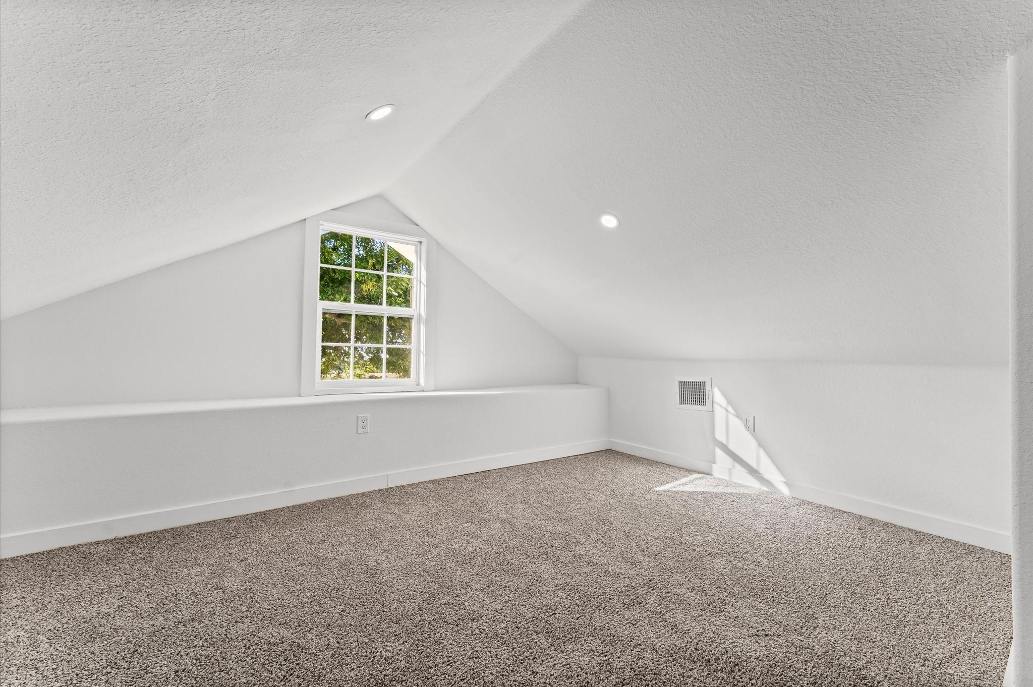 254 Independence Parkway N, Baytown