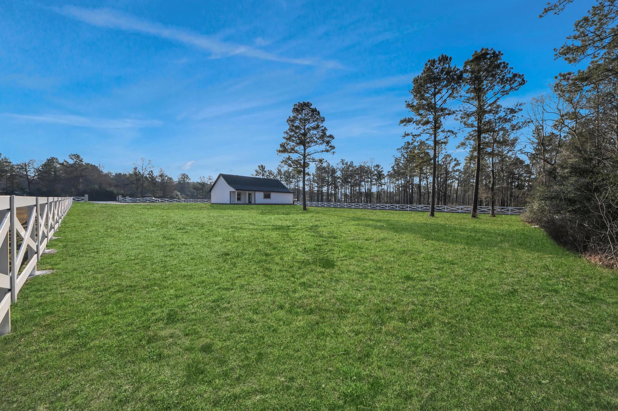 3952 Highline Oaks E