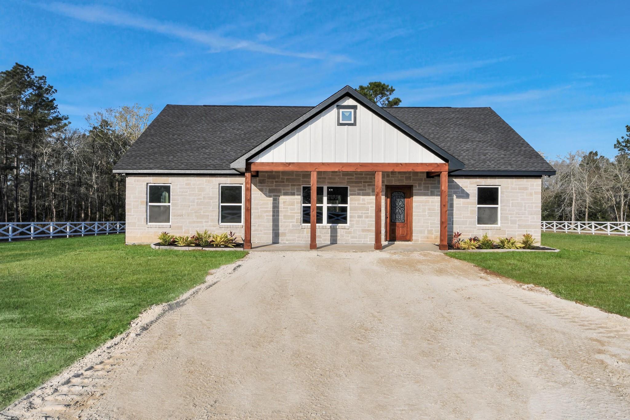 3952 Highline Oaks E