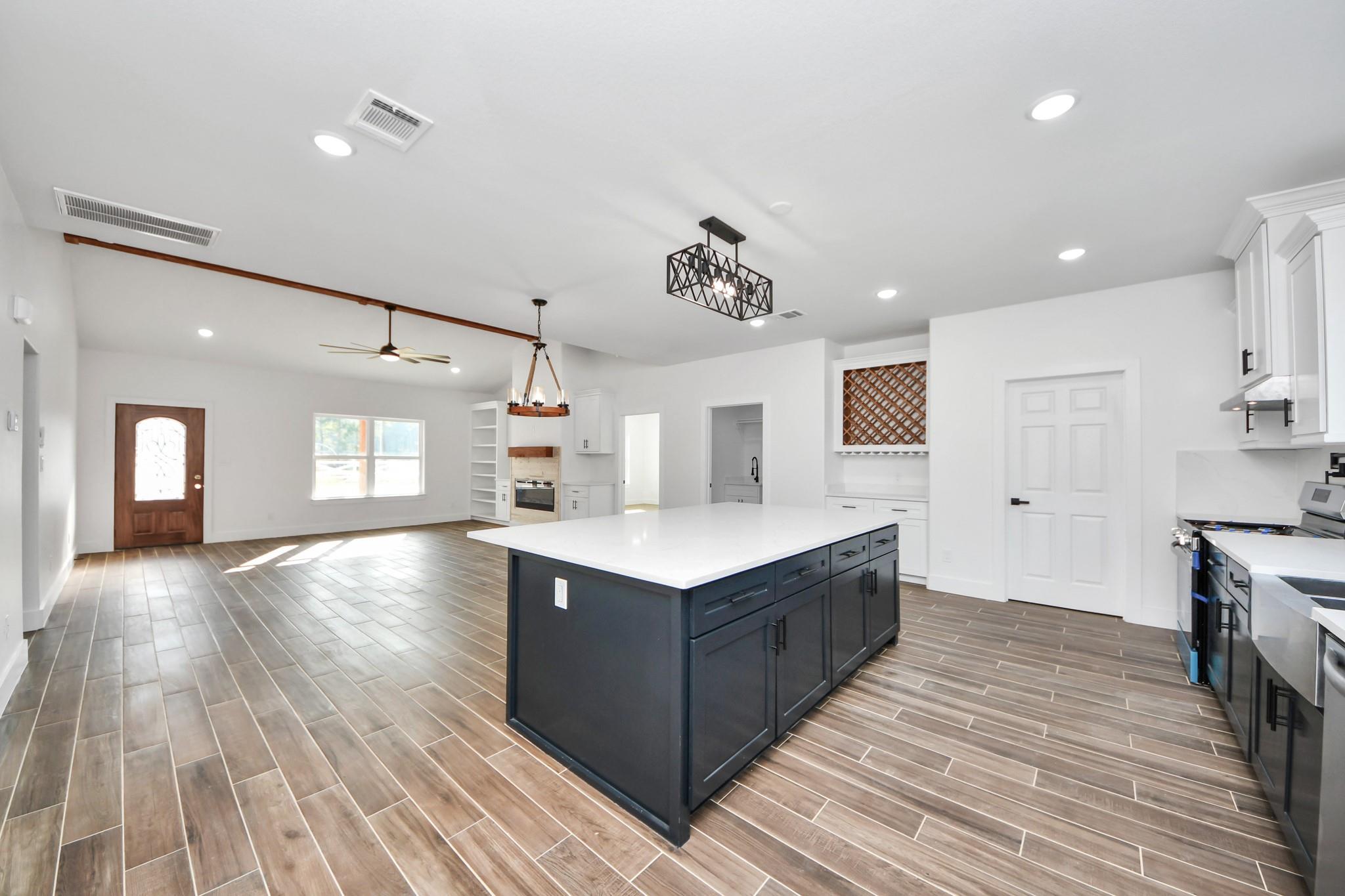 3952 Highline Oaks E