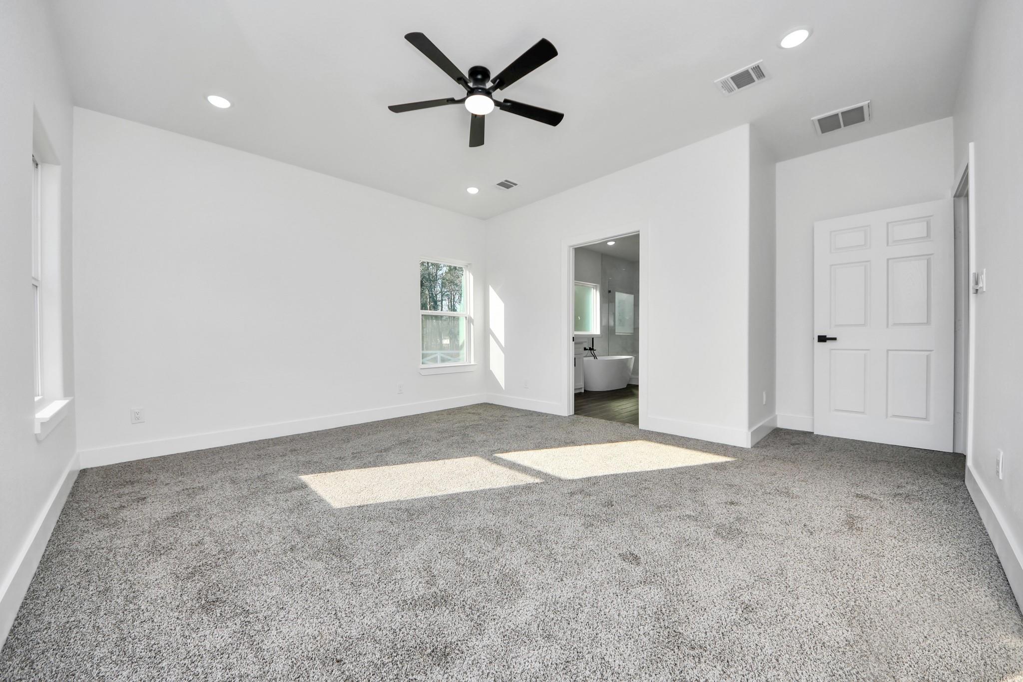 3952 Highline Oaks E