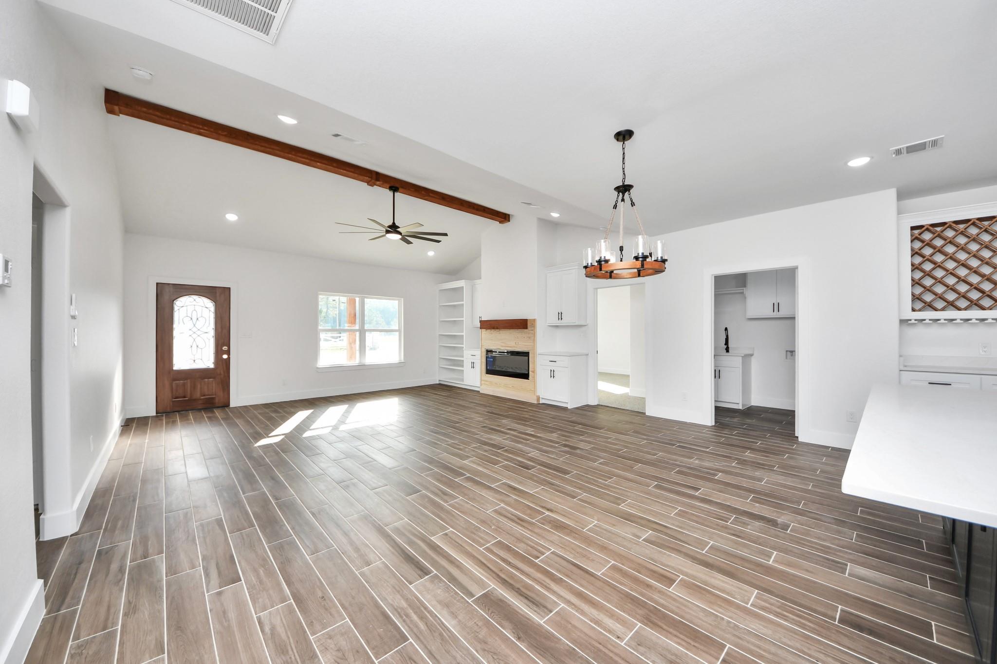 3952 Highline Oaks E