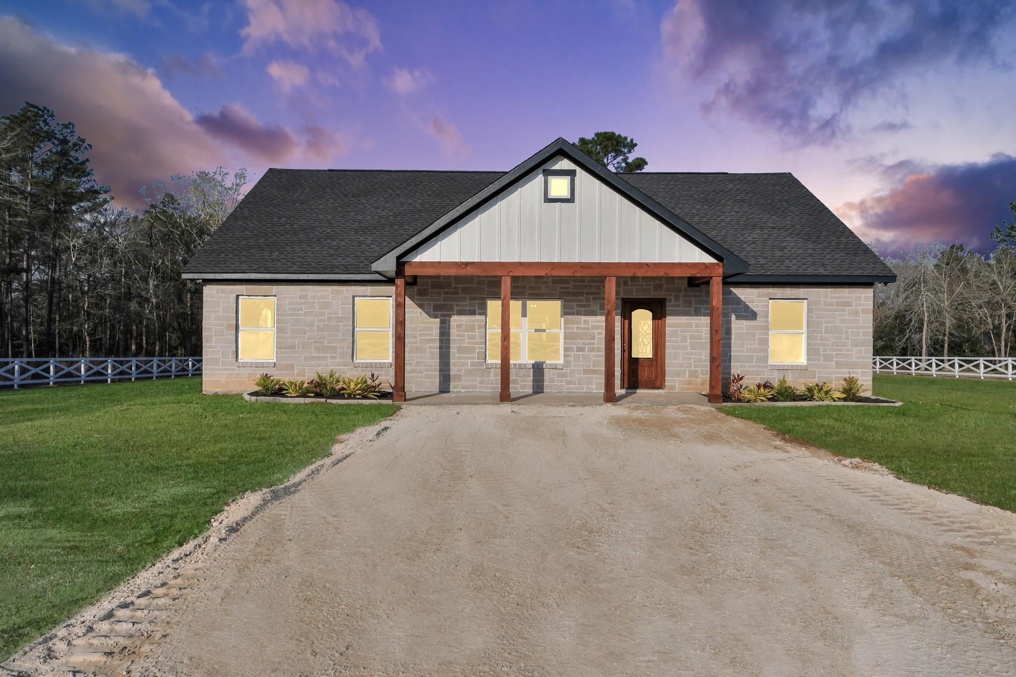 3952 Highline Oaks E