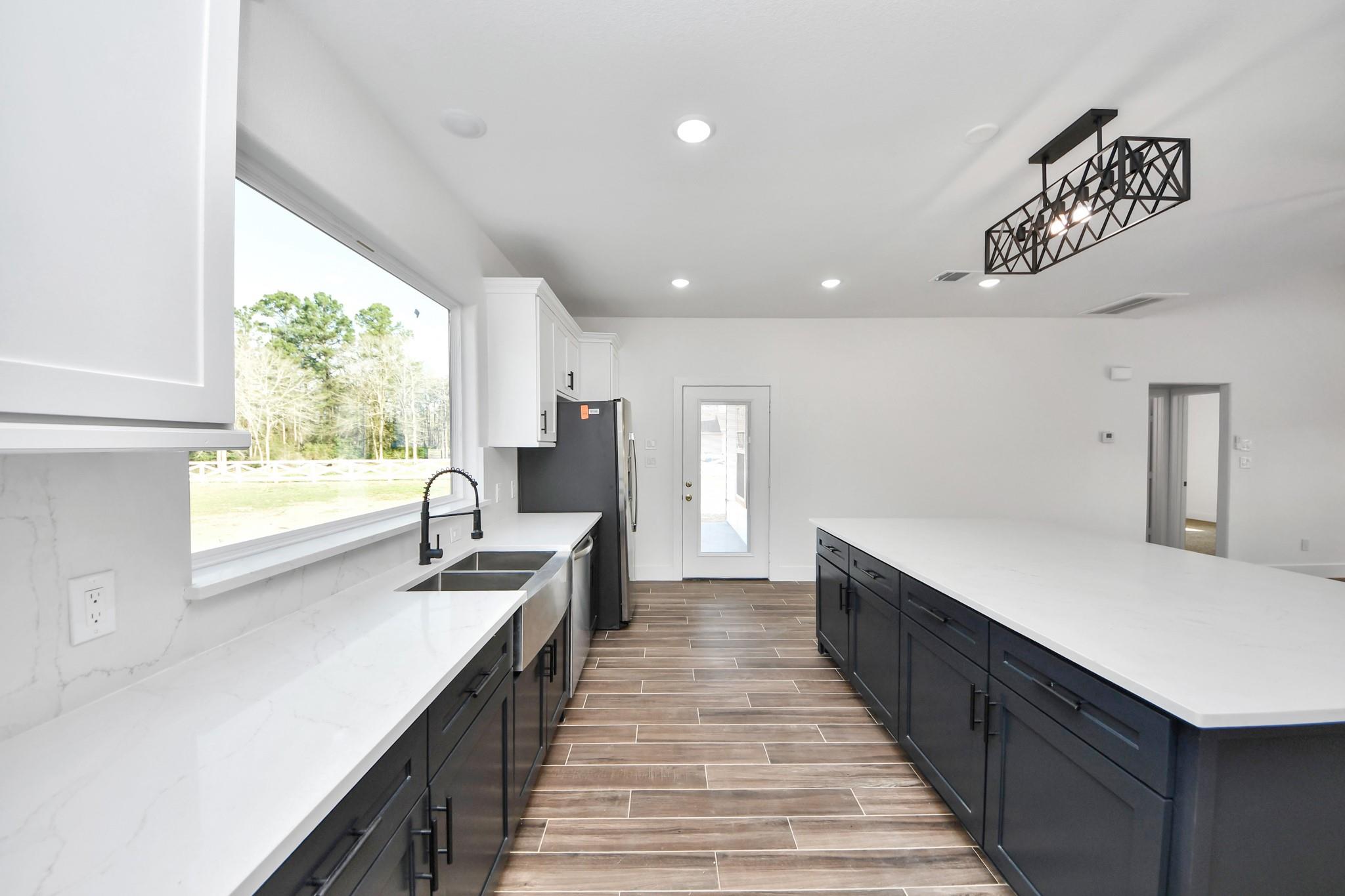 3952 Highline Oaks E