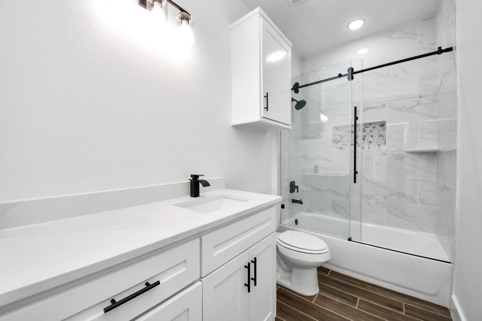 3952 Highline Oaks E