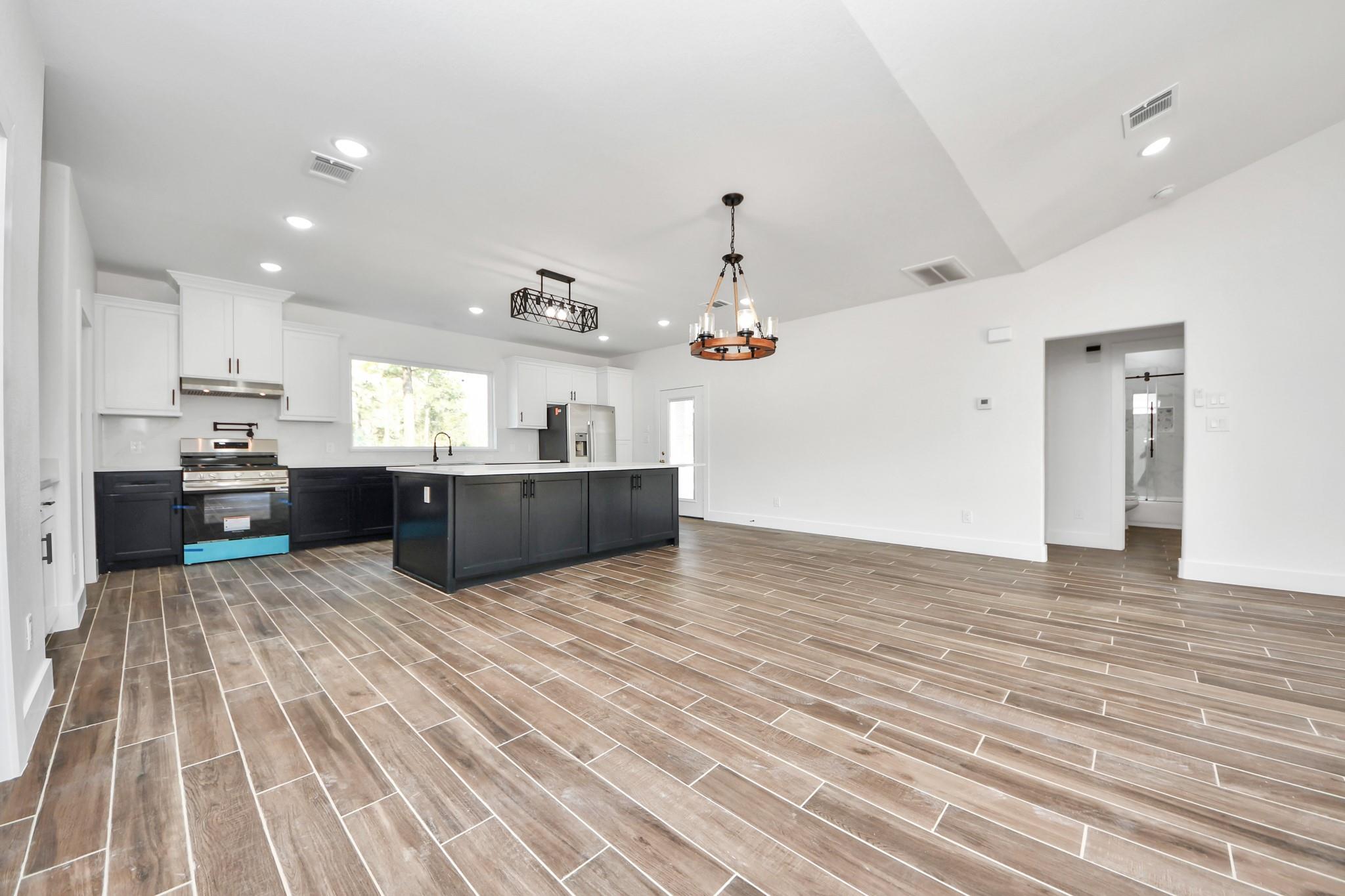 3952 Highline Oaks E