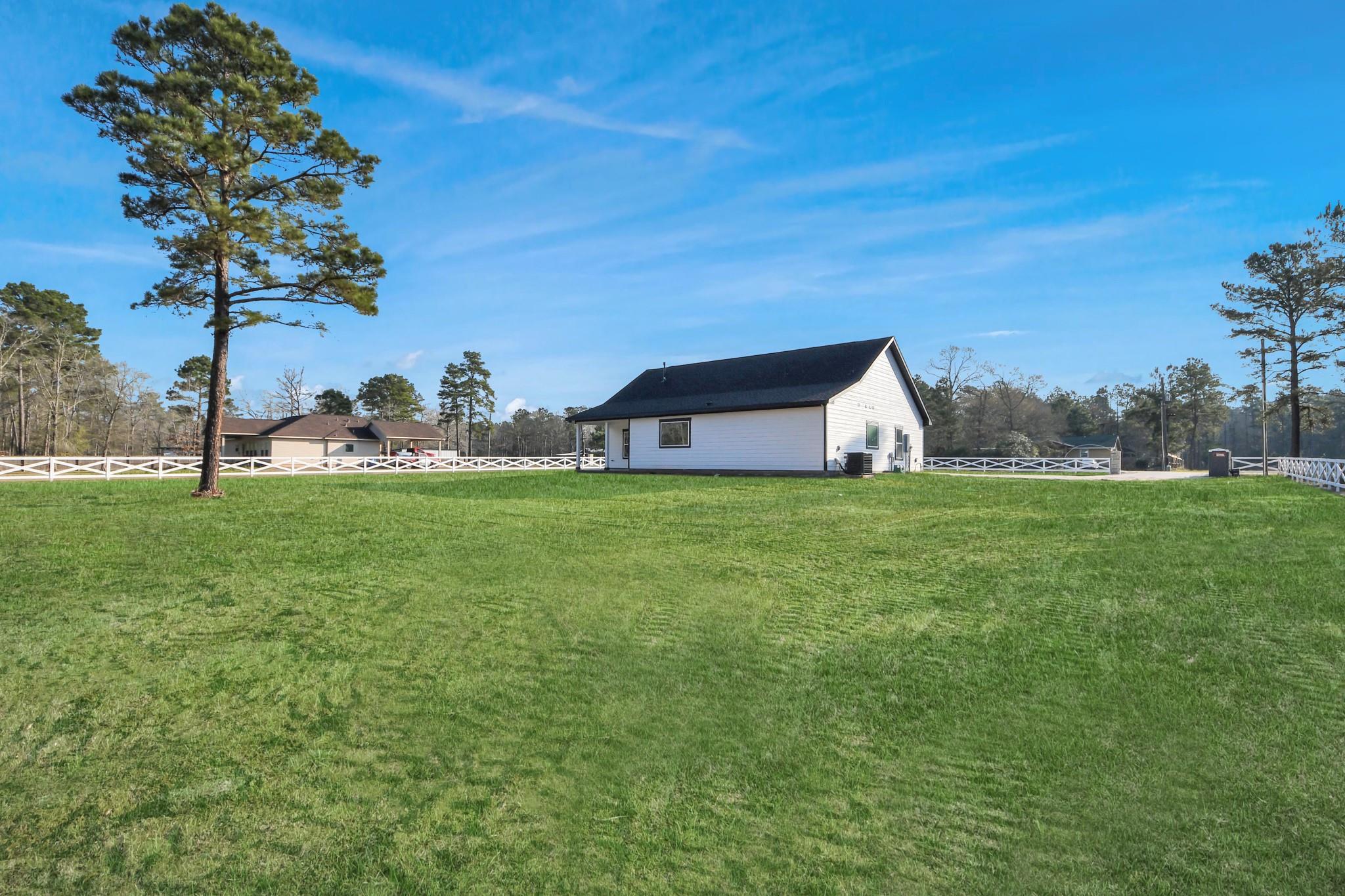 3952 Highline Oaks E