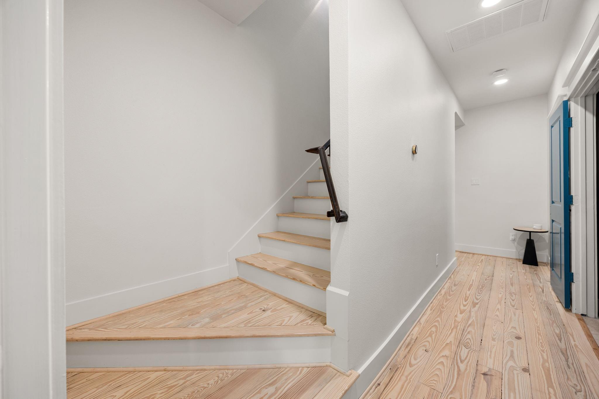 523 Fowler Street