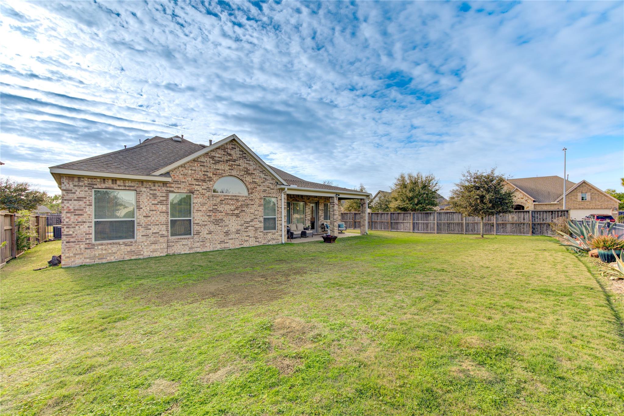 2403 Juniper Bend