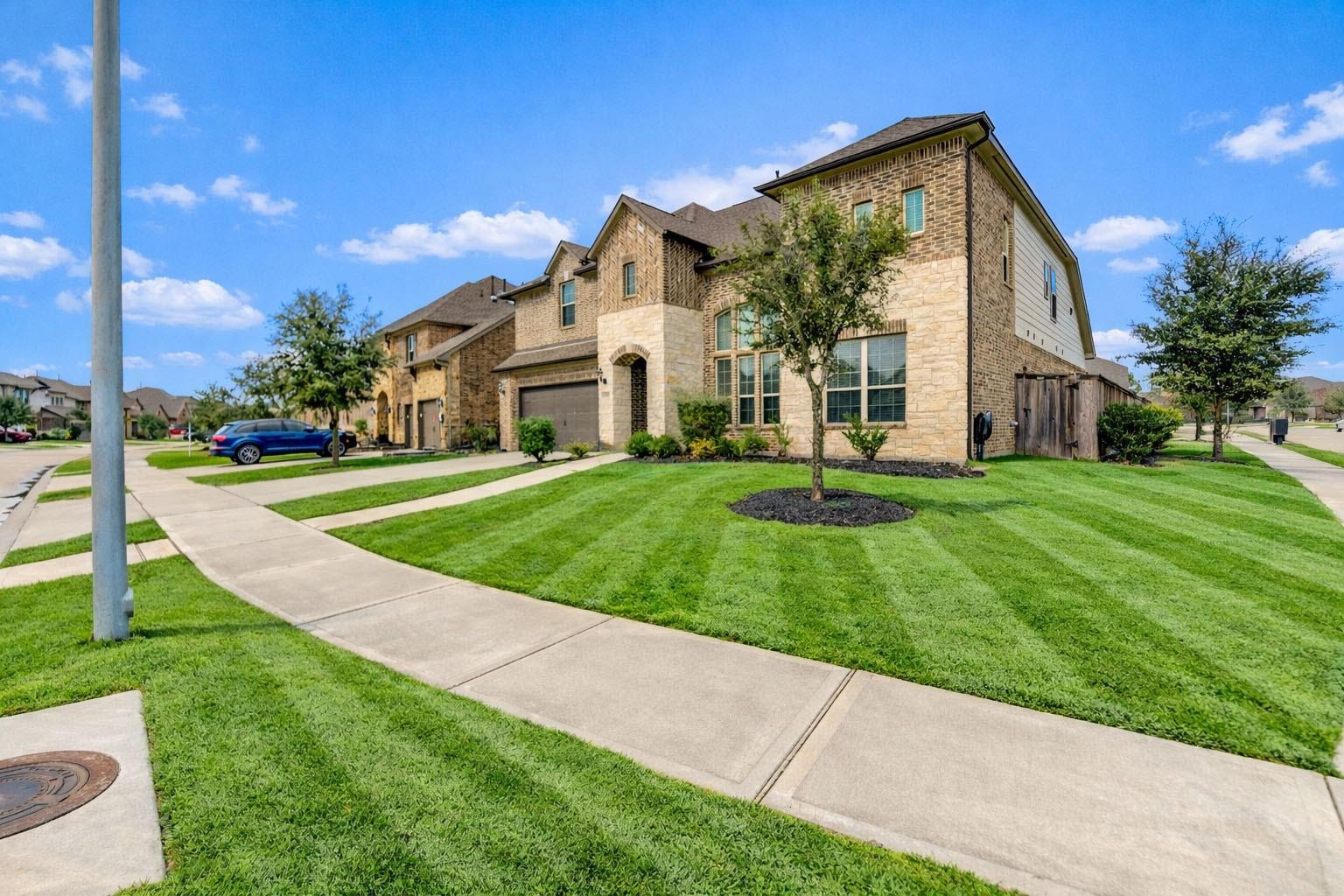 2727 Camellia Avenue